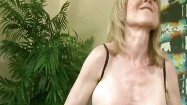 Azijska pornozvijezda Cindy Starfall sexi lezbejke Jebeno